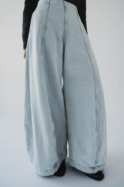 High-Rise Balloon Jeans